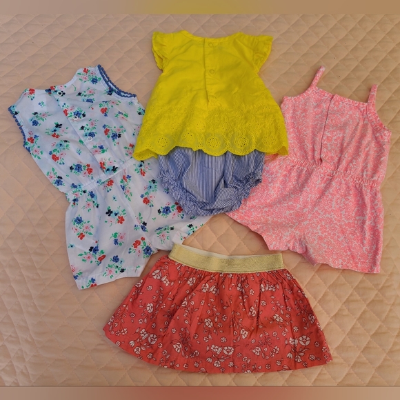 Baby girl bundle by Carter's, size 9 months - Picture 3 of 9